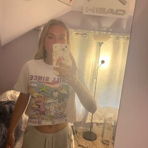 Brandy Melville “Penelope” Chill Since 1993 Hawaii T-shirt